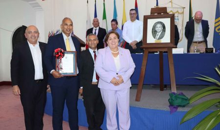 <trp-post-container data-trp-post-id='16414'>Concejo Municipal de Turrialba declara Hijo Adoptivo de la Ciudad al Dr. Muhammad Ibrahim, director general del CATIE</trp-post-container>