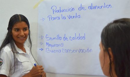 <trp-post-container data-trp-post-id='16480'>Proyecto ESCALAR abre convocatoria para incubación de negocios rurales dirigida a juventudes del Corredor Seco Centroamericano que habitan en El Trifinio</trp-post-container>