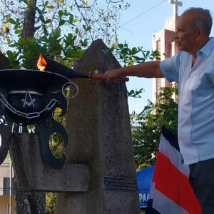 Director general del CATIE encabezó caravana de la antorcha de independencia 
