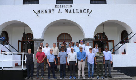 Funcionarios forestales de la India visitaron el CATIE