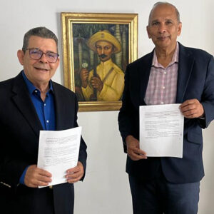 <trp-post-container data-trp-post-id='22523'>CATIE y Cuba firman acuerdo para desarrollar proyectos innovadores sobre áreas protegidas y cambio climático</trp-post-container>