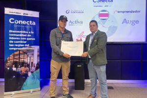 Green Xpo Lab e InnoBovino del programa ACTIVA-CATIE ganan el Pitch Fest de CONECTA Centroamérica