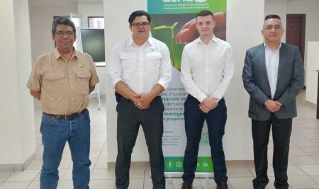 Representantes de la Embajada Británica para Guatemala y Honduras visitan el CATIE en Honduras para fortalecer vínculos de cooperación