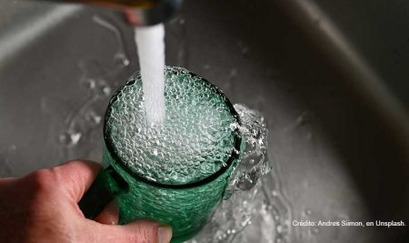 Investigación de estudiantes del CATIE sobre gestión comunitaria del agua destaca en revista internacional