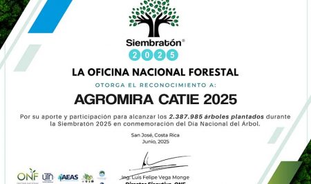 AGROMIRA es reconocido por SIEMBRATON tras siembra de 550 árboles