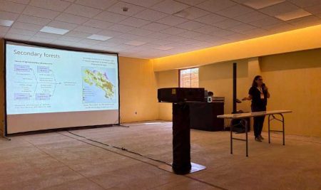 Bosques secundarios de Costa Rica destacan en congreso internacional de biología tropical