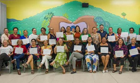 Proyecto fortaleció capacidades de 80 mujeres en la economía verde y azul
