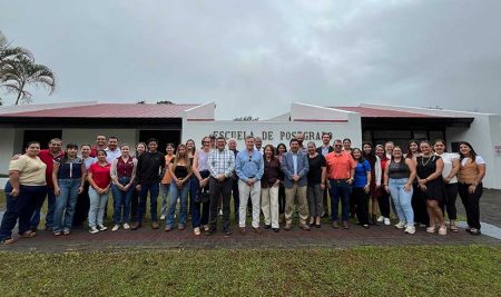 CATIE reconoce el liderazgo del Dr. Manuel Otero y su aporte al desarrollo de la agricultura tropical en las Américas