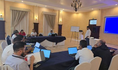 Honduras fortalece su sistema de extensión ganadero con la validación de guías técnicas de capacitación